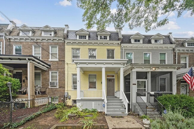 property at 310 Taylor St NW