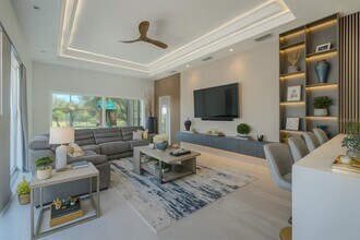 8117 Hampton Glen Dr in Tampa, FL - Building Photo - Building Photo