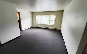 Building 4 - 210 16th St NE in Rochester, MN - Building Photo - Interior Photo
