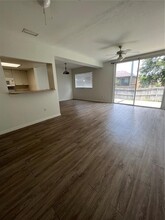 711 Caribbean Dr, Unit 4 in Davenport, FL - Building Photo - Building Photo