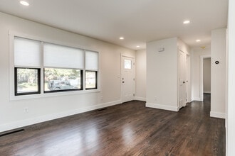 4721 W 61st Terrace in Mission, KS - Building Photo - Building Photo