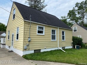 1901 Brockton Ave in Royal Oak, MI - Building Photo - Building Photo
