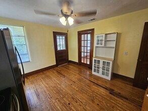 644 E College Ave in Tallahassee, FL - Building Photo - Building Photo