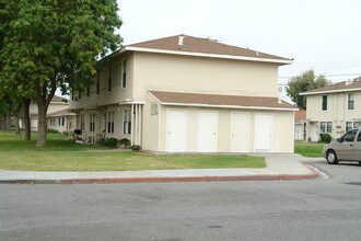 255-275 Calle Cebu in Salinas, CA - Foto de edificio - Building Photo