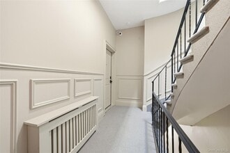 13 W Hoffman Ave in Lindenhurst, NY - Building Photo - Building Photo