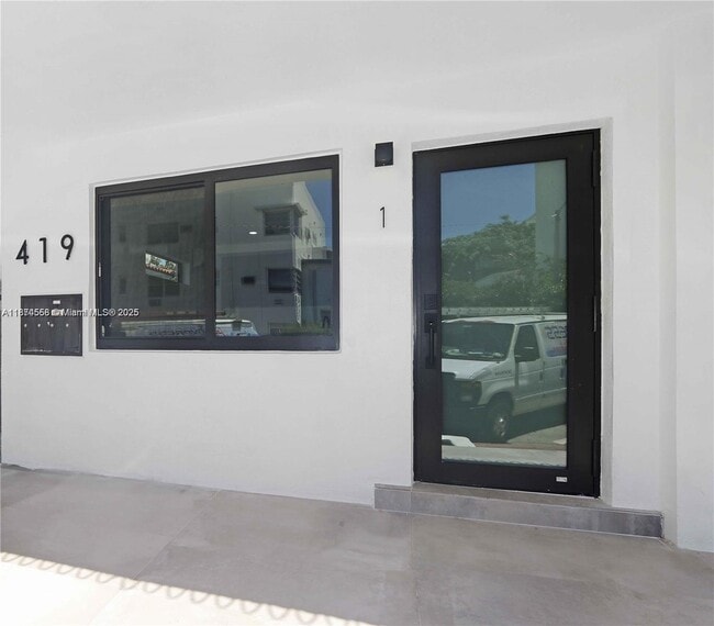 419 78th St in Miami Beach, FL - Foto de edificio - Building Photo