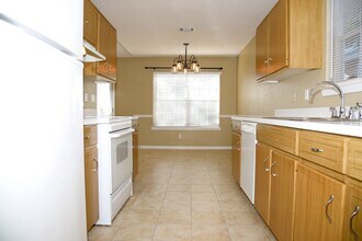 1127 Ivey Terrace in Niceville, FL - Building Photo - Building Photo