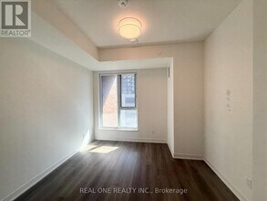 38 Simcoe Promenade in Markham, ON - Building Photo - Building Photo