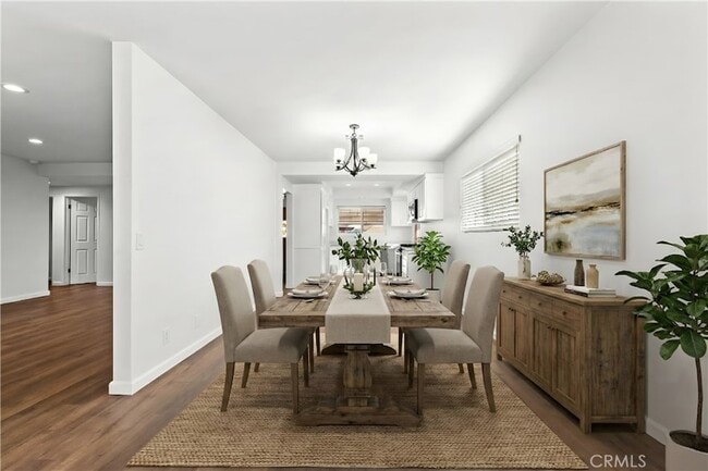 7425 Garden Grove Ave in Los Angeles, CA - Foto de edificio - Building Photo