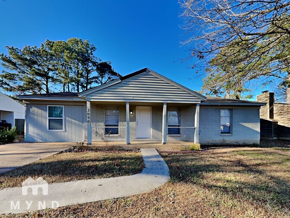 2890 Briarwood Dr in Horn Lake, MS - Building Photo