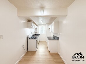 2043 S Bedford St in Los Angeles, CA - Building Photo - Building Photo