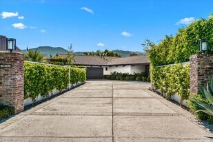 48731 San Vicente St in La Quinta, CA - Building Photo