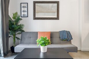 165 SE 1st St, Unit SI FL8-ID1044518P in Miami, FL - Building Photo