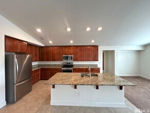 7416 Hundred Acre Dr in Reno, NV - Building Photo - Building Photo