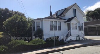 117 18th St in Pacific Grove, CA - Building Photo