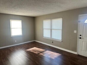 5025 Lake Cir Dr NE in Cleveland, TN - Building Photo - Building Photo