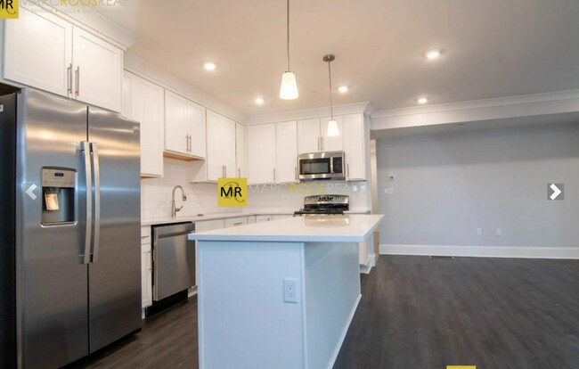 78 North Beacon St, Unit 1 in Boston, MA - Foto de edificio - Building Photo