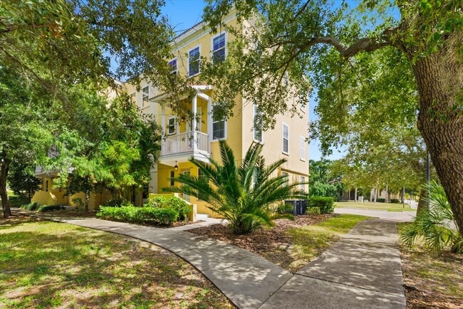 964 Sombra St in Brandon, FL - Building Photo - Building Photo