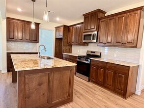 12871 Oak Barrel Rd in Willis, TX - Building Photo - Building Photo