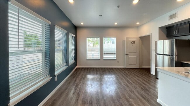 property at 1916 Calumet St
