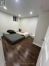 35 Cobblehill Crescent in Brampton, ON - Building Photo - Building Photo