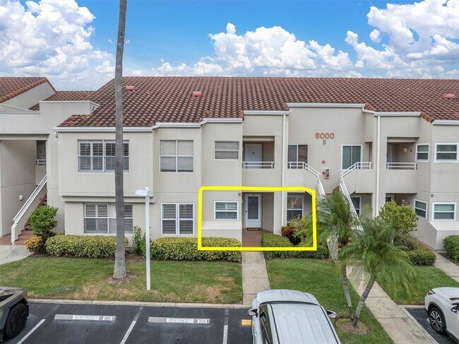 6000 Bahia Del Mar Cir in St. Petersburg, FL - Building Photo - Building Photo