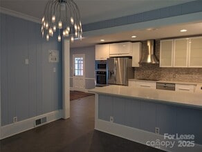 1418 Briar Creek Rd in Charlotte, NC - Building Photo - Building Photo