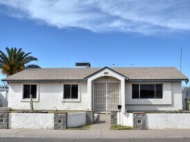 5322 W Saint Moritz Ln in Glendale, AZ - Building Photo