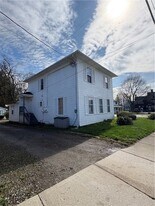 122 W High St in Painted Post, NY - Building Photo