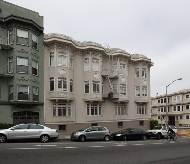 1207 Chestnut St in San Francisco, CA - Building Photo - Building Photo