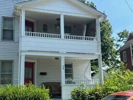 22 Donahue Pl in Torrington, CT - Building Photo