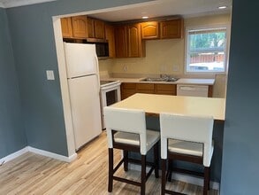 306 1/2 W Linden St in Rome, NY - Building Photo - Building Photo