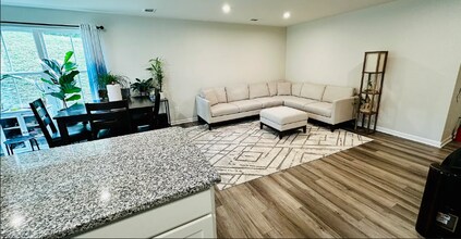 348 Sunny Vw Dr in Lebanon, TN - Building Photo - Building Photo