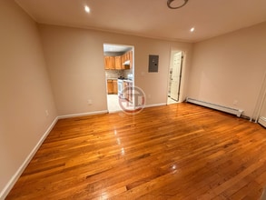 2320A Powell Ave in Bronx, NY - Building Photo - Building Photo