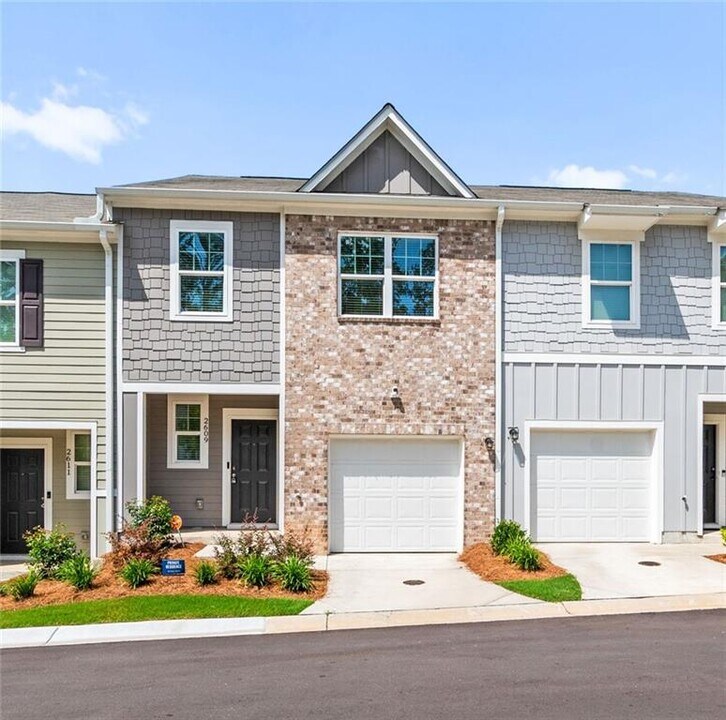 2609 Senegal Wy in Atlanta, GA - Building Photo