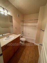 8290 Gate Pkwy W in Jacksonville, FL - Building Photo - Building Photo