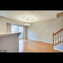 2230 Forest Glade Ln in Hillcrest Heights, MD - Foto de edificio - Building Photo