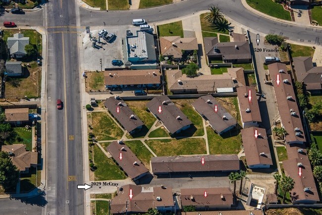 McCray Street Apartments in Bakersfield, CA - Building Photo - Building Photo