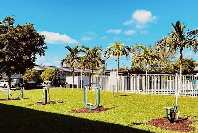 2601 NW 207th St, Unit Lakehouse - 1 Bedroom in Miami Gardens, FL - Building Photo - Building Photo