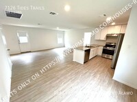 7126 Tides Trails in San Antonio, TX - Building Photo - Building Photo