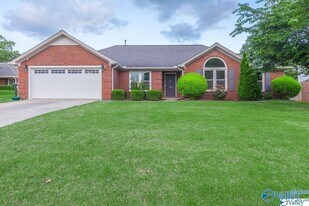 103 Brownstone Dr in Madison, AL - Building Photo