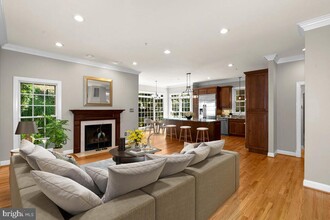 7325 Bannockburn Ridge Ct in Bethesda, MD - Building Photo - Building Photo
