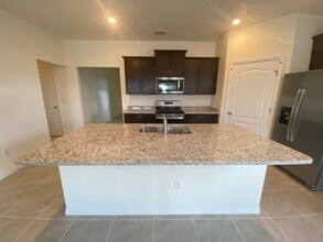 7885 Oak Reflection Lp in Davenport, FL - Building Photo - Building Photo