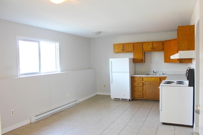 property at 6 Kingsview Ct