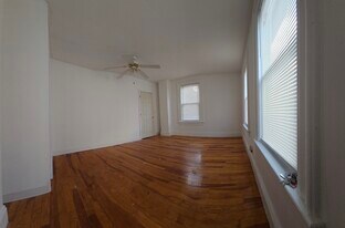 41 Collins St, Unit 2 in Lynn, MA - Building Photo