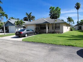 1322 Pines Ln in West Palm Beach, FL - Building Photo