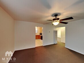 2048 81st Ave in Oakland, CA - Foto de edificio - Building Photo