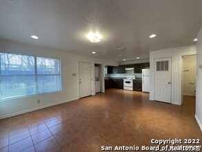 1721 Quintana Rd in San Antonio, TX - Building Photo - Building Photo