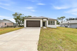 11256 Salters St in Spring Hill, FL - Building Photo - Building Photo