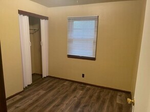 1405 Holly Hill Dr in Champaign, IL - Building Photo - Building Photo